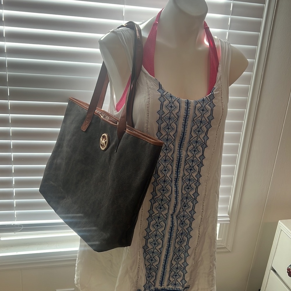 Mk purses - Picture 2 of 15